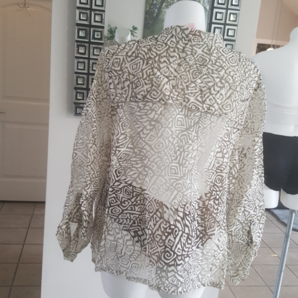 Ruby Rd.  Sheer print top. 22W. - Picture 2 of 9